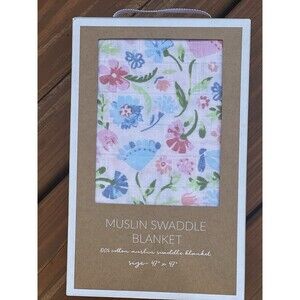 Boutique Mud Pie Floral Print Muslin Swaddle Blanket 47 X 47 New In Gift Box